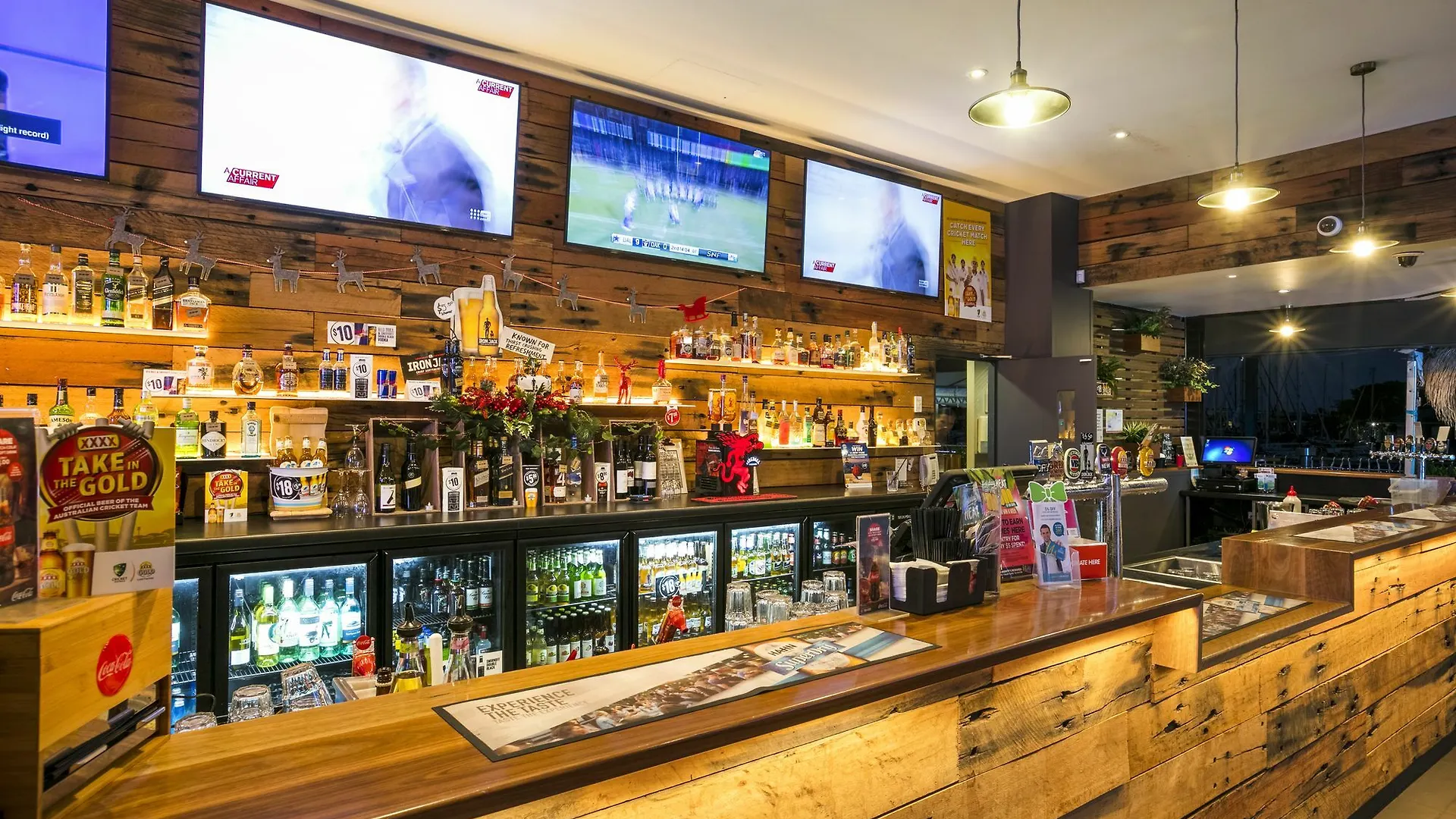 Nightcap At Kawana Waters Hotel